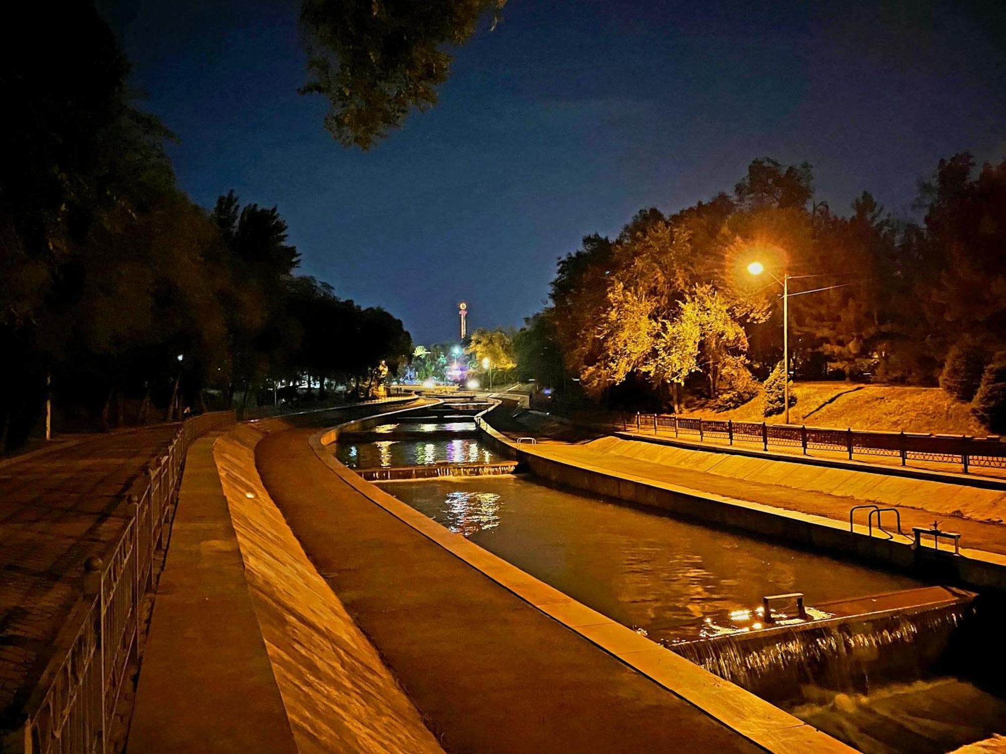 Квартира На Набережной Αλμάτι Εξωτερικό φωτογραφία